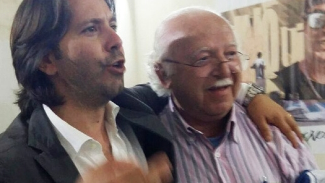 Corrado Figura, leader della coalizione Noto Bene Comune, accanto al dottore Adamo