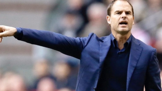 Inter, scelto il terzino per de Boer: i dettagli