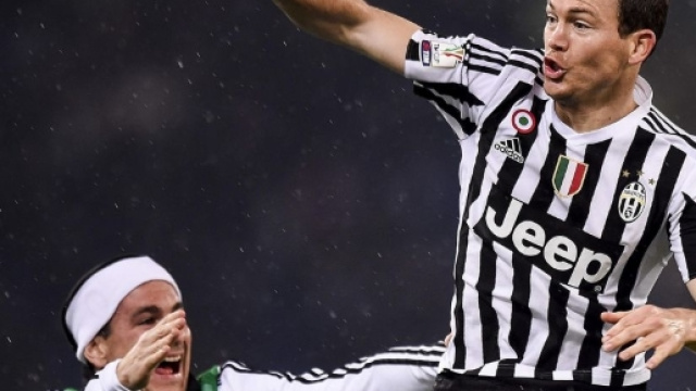 Perch&eacute; Dani Alves non sostituisce Lichtsteiner - Juventibus.com - juventibus.com