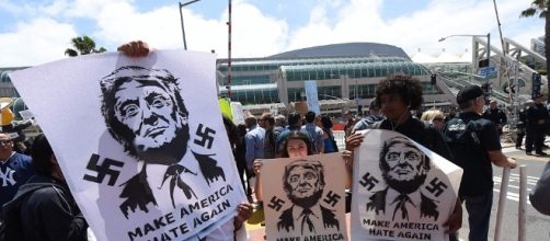 Donald Trumpt supporters and protesters clash outside rallies in ... - dailymail.co.uk