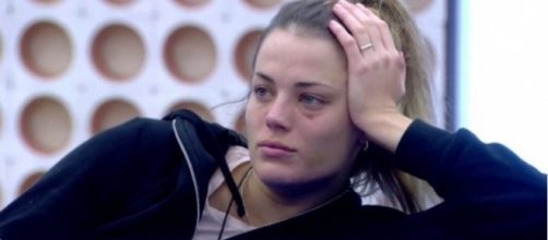 GH VIP: &iexcl;&iexcl;Alyson se derrumba tras el primer roce en la casa!!