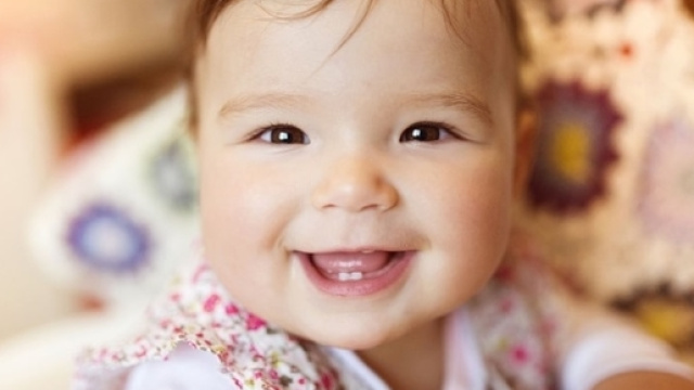 5 choses &agrave; savoir sur les dents de b&eacute;b&eacute; - journaldesfemmes.com