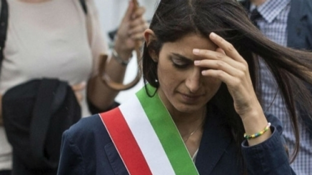 Il sindaco di Roma, Virginia Raggi: in settimana sar&agrave; sentita dalla Procura