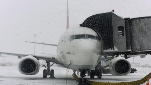 Istanbul sotto la neve: 500 italiani bloccati in aeroporto - lastampa.it