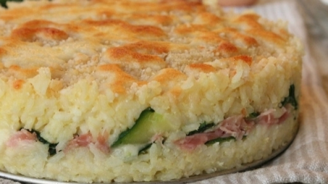 Sfoglia croccante di cardi e prosciutto.