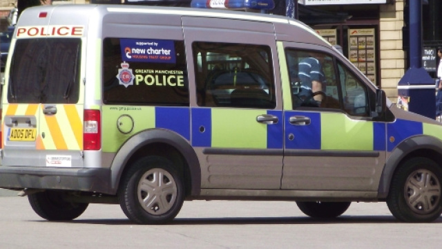 Inghilterra, madre di 3 figli consuma rapporto 'intimo' con un 14enne