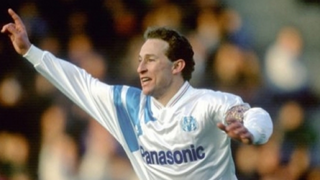 Jean-Pierre Papin sous le maillot de l'OM.