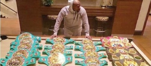 Bitch Please! Photo: Mayweather and Conor Facebook Fanpage