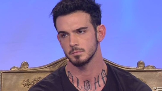 Lucas Peracchi querelato perch&egrave; ha diffamato il programma 'Uomini e donne'