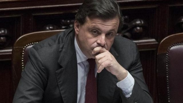 Alitalia, Calenda: &ldquo;Azienda gestita male, le colpe non ricadano ... - lastampa.it