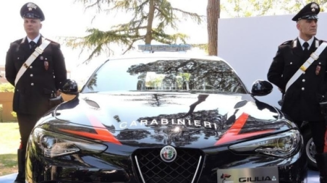 Carabinieri in attesa di news dal Comando Generale