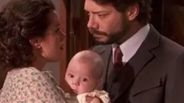 Lucas e Sol adottano un bambino