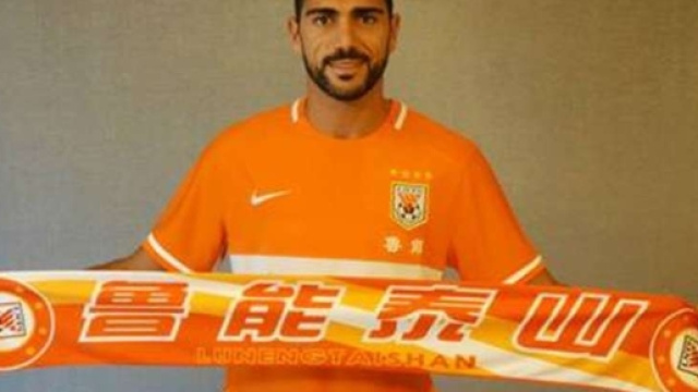 Nuovi insulti social per Graziano Pell&egrave;