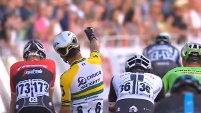 Caleb Ewan davanti a tutti ad Adelaide