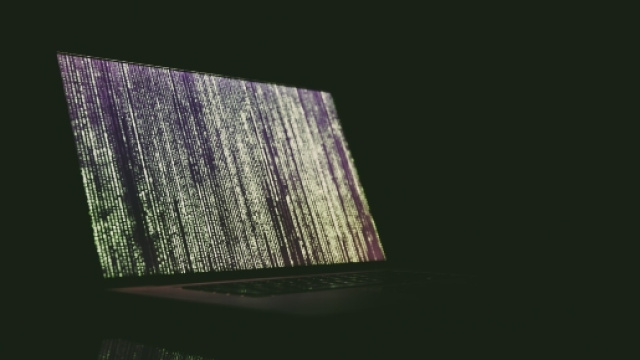 Grandi protagonisti della cronaca e della storia contemporanea, gli hacker e gli attacchi informatici. Foto: pixabay