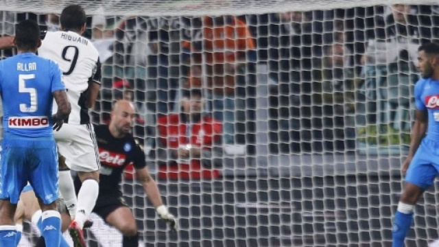 La rete di Gonzalo Higuain dopo l'ennesimo pasticcio difensivo azzurro (fonte Eurosport)