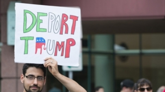 Manifestazione di protesta contro il presidente eletto degli Stati Uniti, Donald Trump