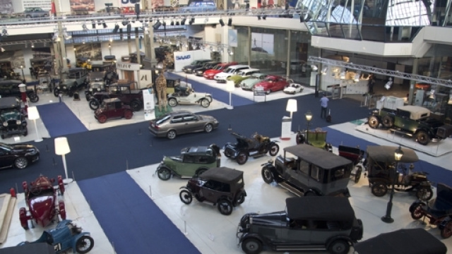 Mus&eacute;e Autoworld depuis la coursive