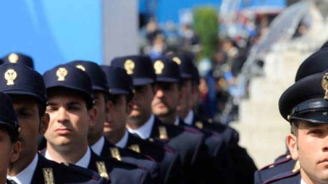 Pubblicazione del bando: Concorso Allievi Agenti Polizia di Stato ... - centrostudiulisse.it