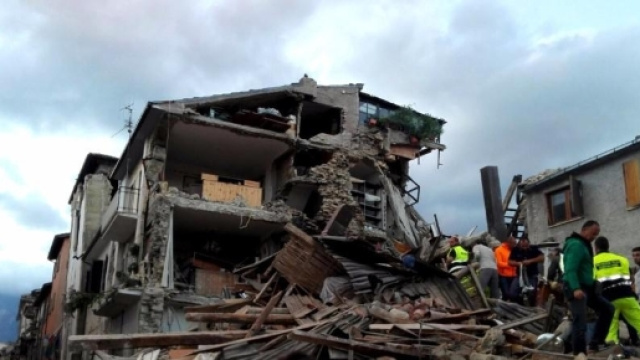 Terremoto torna a colpire nel Centro Italia