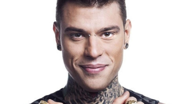 Fedez: La foto da bambino paffuto | melty - melty.it
