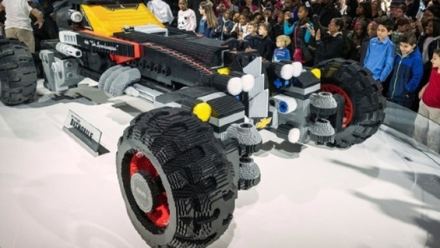 La Batmobile si pu&ograve; acquistare. Peccato sia un po' 'cara'. Foto: Batman-news.com