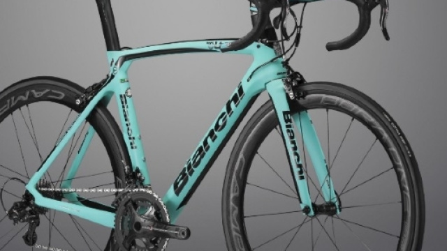 La Bianchi Oltre XR4, pluripremiata dai siti di settore