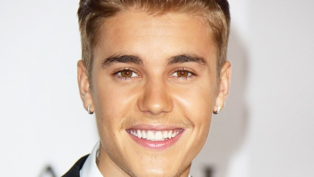 Justin Bieber's Mystery Girl in Racy Instagram Photo Revealed &mdash; Is ... - usmagazine.com