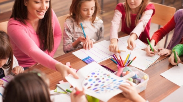 Offerte di lavoro come educatori e insegnanti asilo nido.