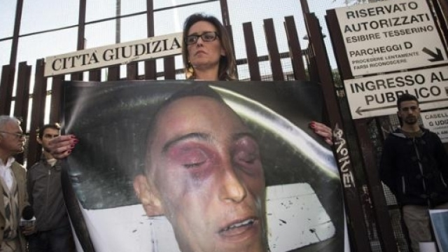 Stefano Cucchi, accusati 3 carabinieri - fonte: lastampa.it