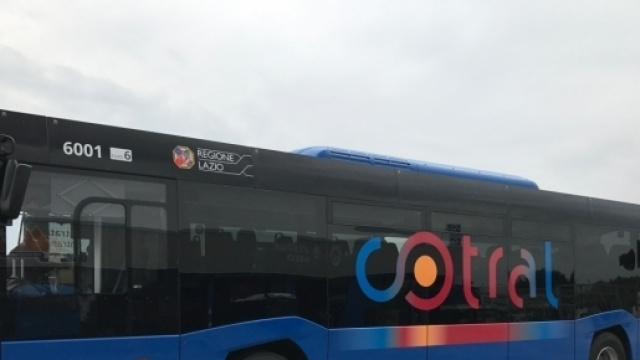 Uno dei nuovi mezzi della flotta Cotral presentati lo scorsi ottobre 2016; fonte http://www.cotralspa.it/multimedia/