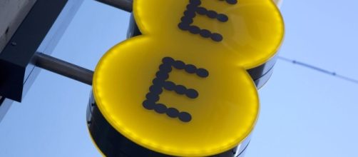 EE takes drastic measures to improve customer service after being ... - mirror.co.uk