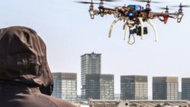 I droni dell'Isis contro militari e civili