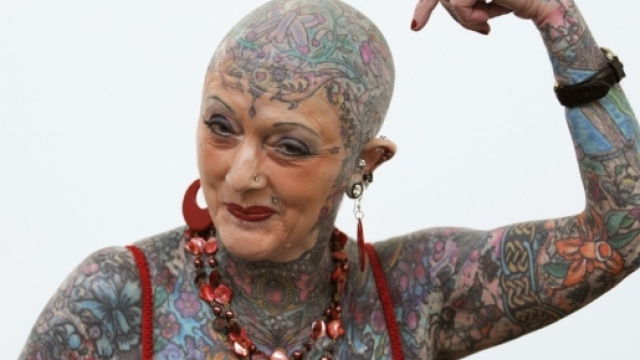 Le 5 persone pi&ugrave; tatuate del mondo: foto di persone ricoperte di ... - tatuaggisulweb.it