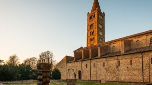 Nella foto l'abbazia di Comacchio