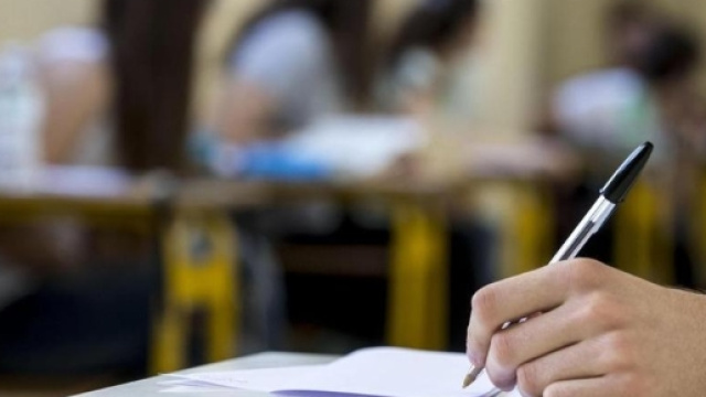 Per sostenere l'esame di maturit&agrave; baster&agrave; la media del 6 - La Stampa - lastampa.it