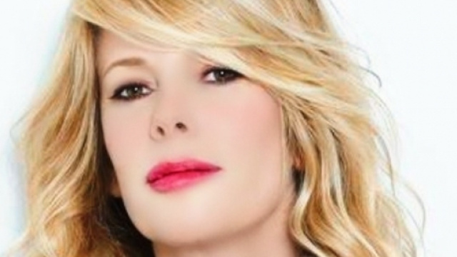 #AlessiaMarcuzzi rilascia dichiarazioni su #StefanoBettarini. #BlastingNews