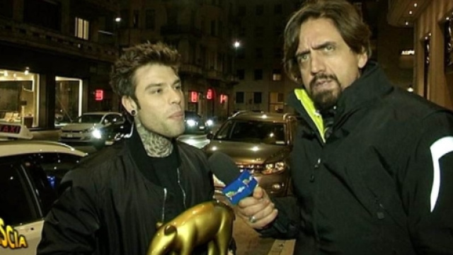 Fedez incassa il terzo Tapiro d'oro
