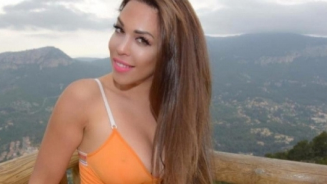 Kim glow d&eacute;voile ses fesses sur internet et se fait lyncher !