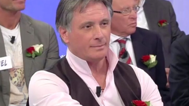 Giorgio Manetti bacia una bionda nella notte romana
