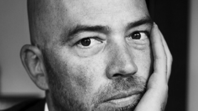 Lo scrittore olandese Tommy Wieringa - dutchcultureusa.com