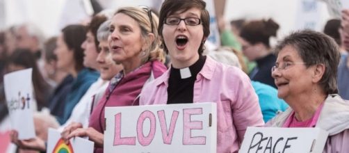 Donald Trump Rally in NC Interrupted by Protesters - ABC News - go.com