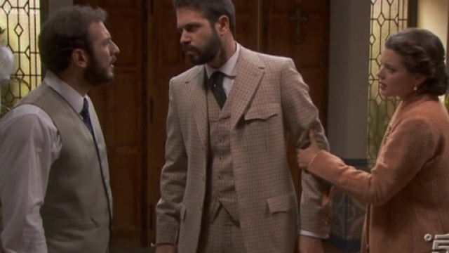 Il Segreto anticipazioni 22/01: ferite e baci