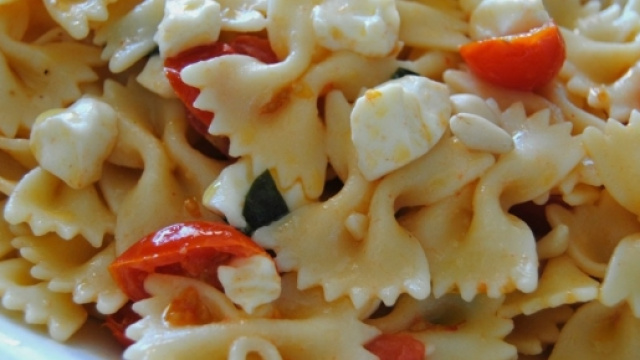 Pasta fredda marinara, gusto e sapore in tavola