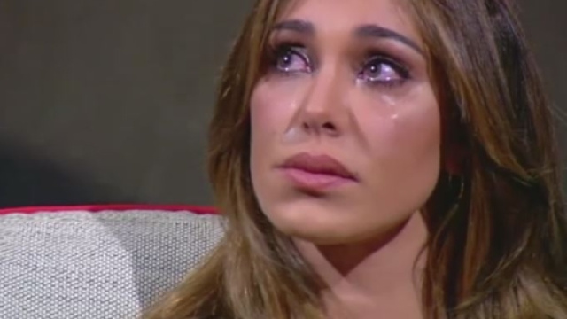 Belen in lacrime in tv a C'&egrave; posta per te