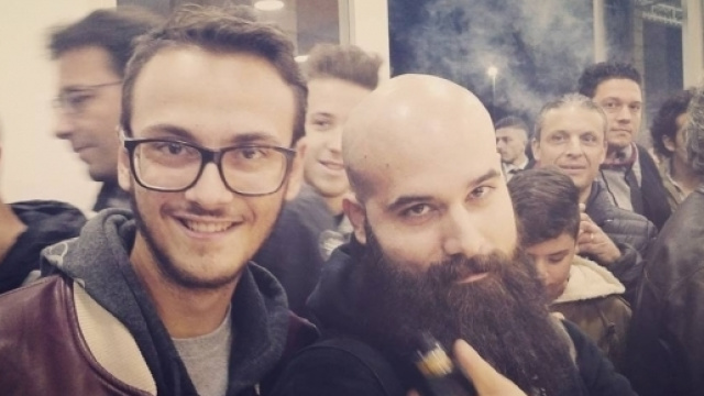 Il Santone dello svapo con alcuni fan