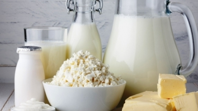 Per latte e prodotti lattiero caesari arriva l'obbligo dell'indicazione sulla confezione di luogo d'origine e trasformazione.