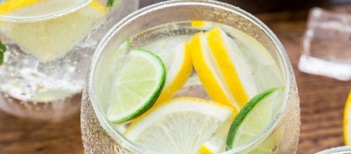 Refrescancia, sabor e delicadeza nesta &aacute;gua aromatizada.