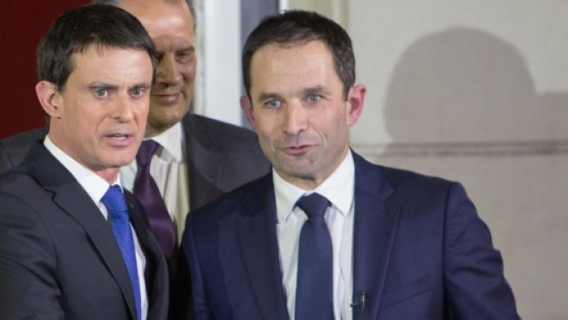 Benoit Hamon en tete devant Manuel Valls