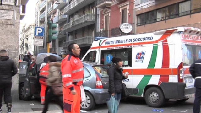 Roma: auto contro ambulanza, muore paziente (foto di repertorio)